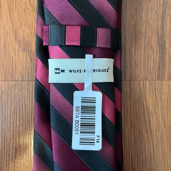 NWT - Mens Tie - Picture 3 of 4